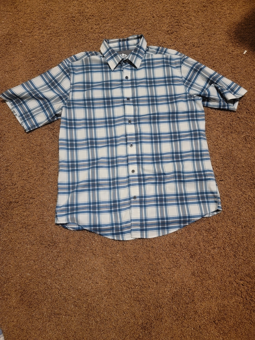 Pacific Outfitters-Men's Short-Sleeve Blue and White Plaid Button-Down Shirt